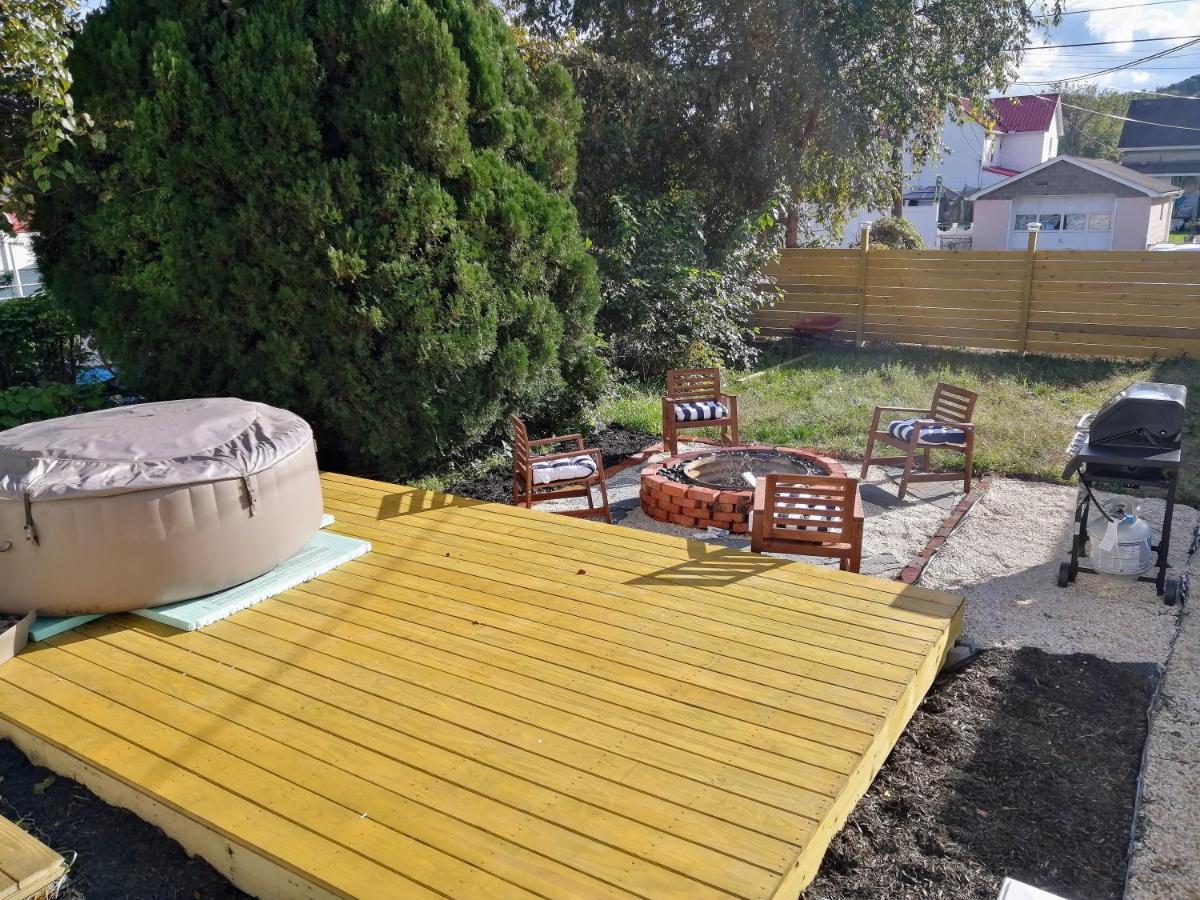 The Dacha. Cumberland Vacation Villa Exterior photo