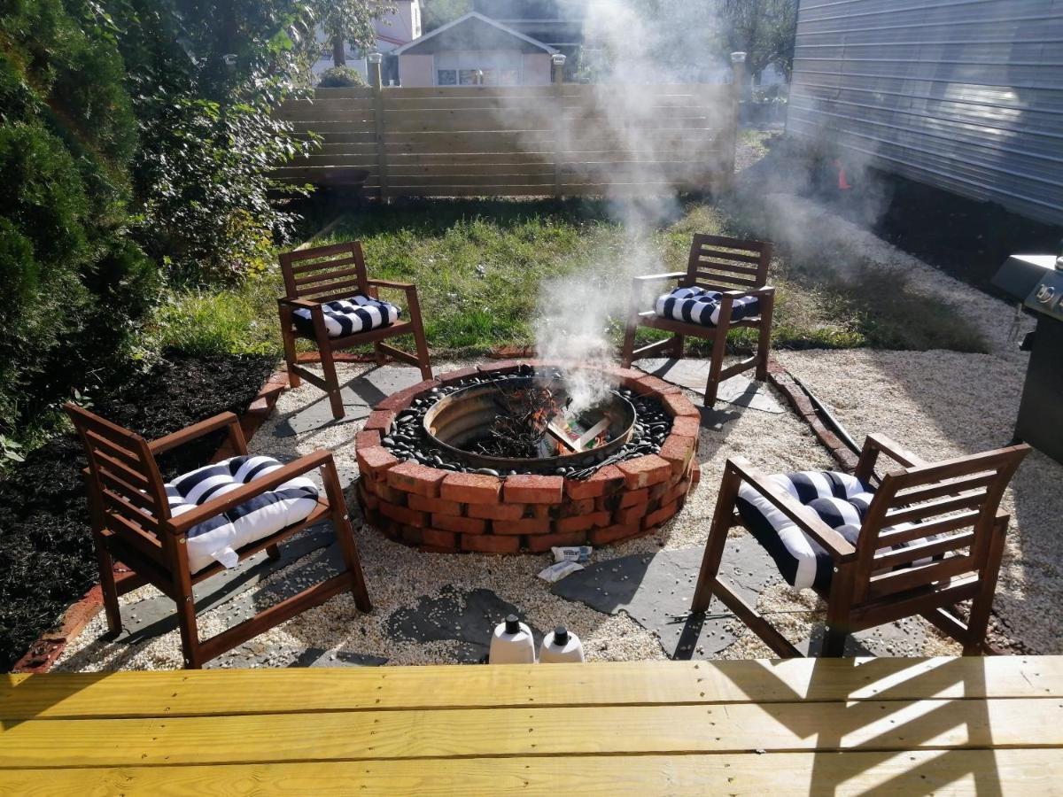 The Dacha. Cumberland Vacation Villa Exterior photo